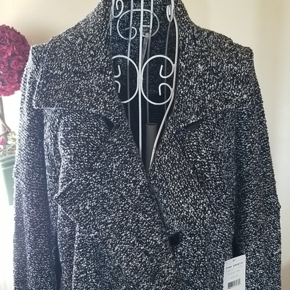 Free People oversized cardigan sweater. Size medium. New with tag. - Picture 4 of 12
